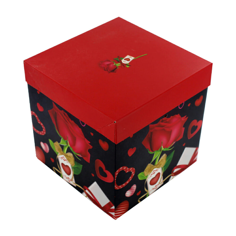 1pza Caja pequeña de regalo 15x15x15cm con diseño y listón