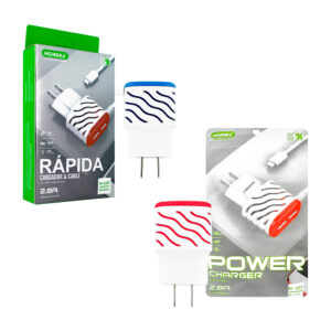 Combo cargador moreka de entrada v8 con doble puerto usb para carga 2.8a y luz, variedad de colores / m-107v8