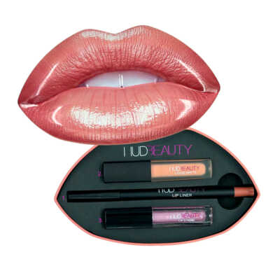 Estuche metálico hudbeauty con 1 delineador y 2 labiales líquidos / m-3-1007