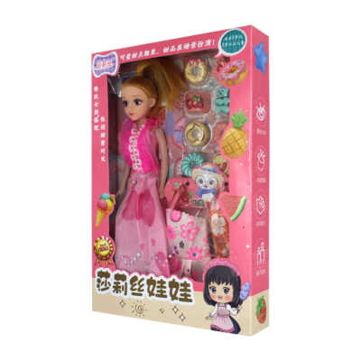 Muñeca con 3 vestidos intercambiables y 8 figuras de comida / 636-67