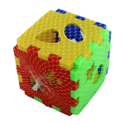 Cubo didáctico armable con red y variedad de figuras para ensamblar / 010