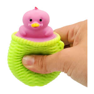 1pza Juguete antiestrés apachurrable en forma de canasta con pollito animado, variedad de colores / descompression toy / wj9412