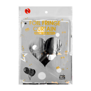 Cortina metálica para fiesta con diseño a cuadros grandes con perforado de cruces y estampado de felíz cumpleaños / bo-036 / foil fringe curtain