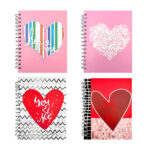Cuaderno mediano de pasta dura con doble espiral y diseño de corazón